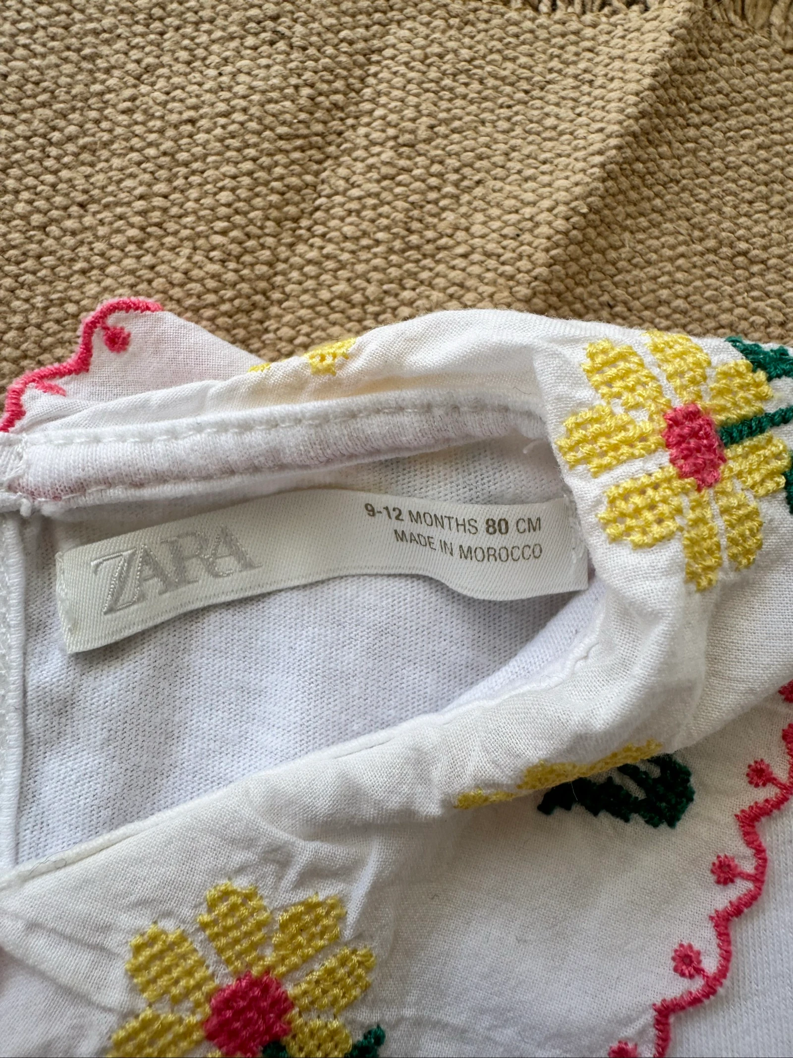 Zara Baby T-shirt white with embroidered flower collar | 9-12 months (80 cm) – photo 3
